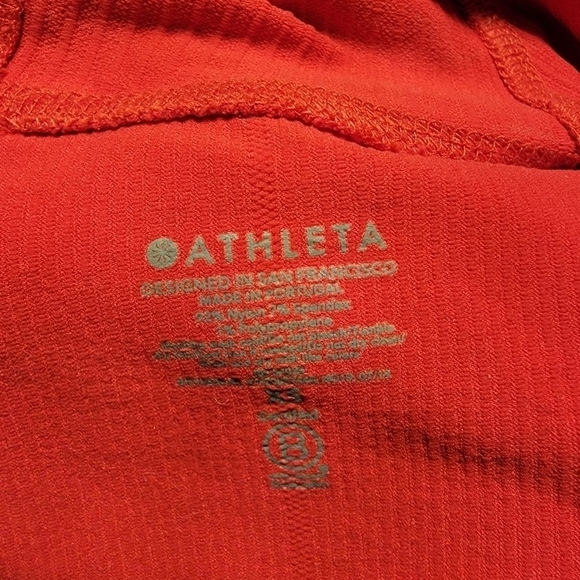 Athleta Flurry Balaclava Seamless Hoodie Red XS Pullover Compression Thumb Hole - Picture 8 of 9